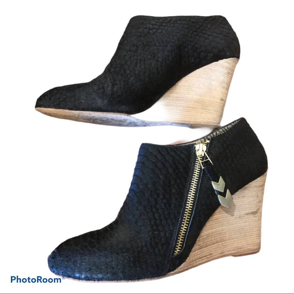 MATT BERNSON Kismet pony hair black bootie size 9